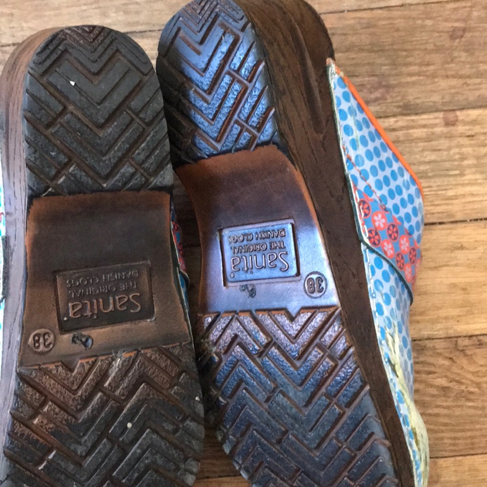 Clogs - Picture 3 of 3